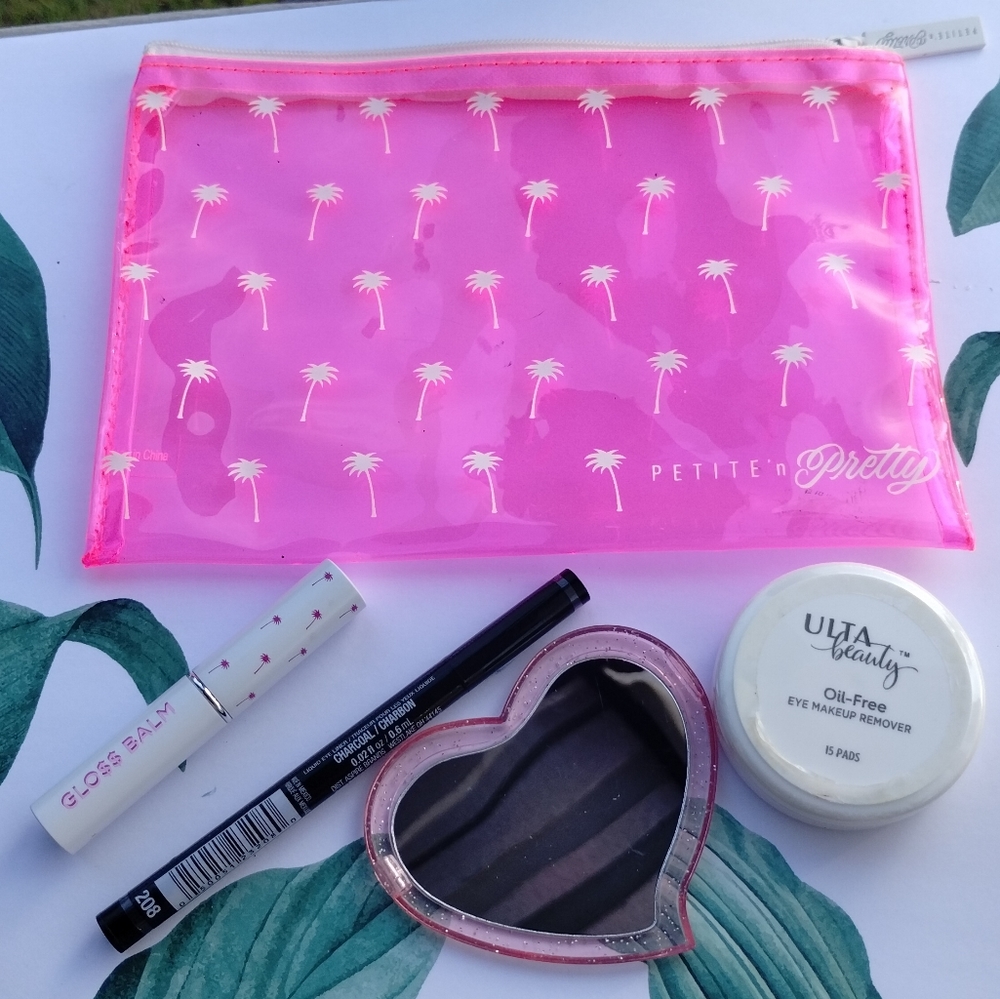 Petite N Pretty Makeup Bag